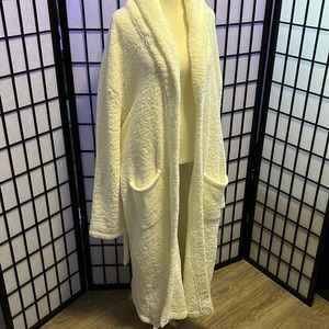 Kashwére Robe, Luxurious, plush, comfortable & coziest ever🤩😍❣️